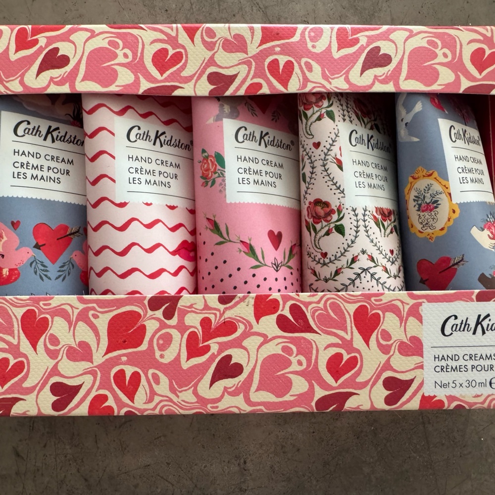 Cath Kidston Floral Hand Cream Trio-vegan friendly! So pretty and practical❤️🩷❤️